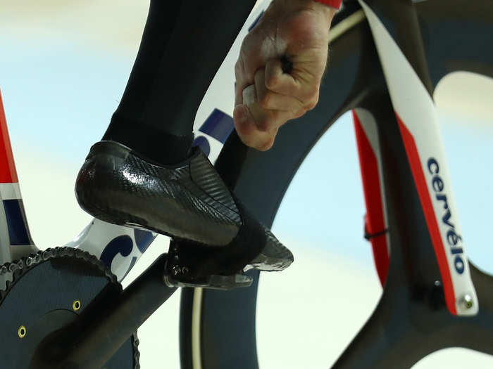 Riders from Great Britain wore easily adjustable Velcro toe straps.