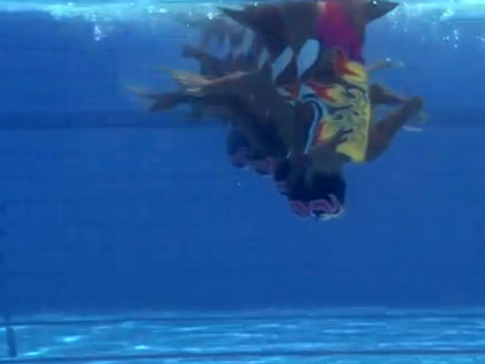 You can see just how close together they are in the underwater view.