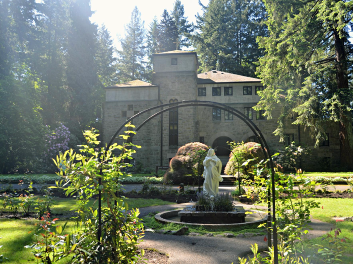 18. The Grotto – National Sanctuary of Our Sorrowful Mother (Portland, OR)