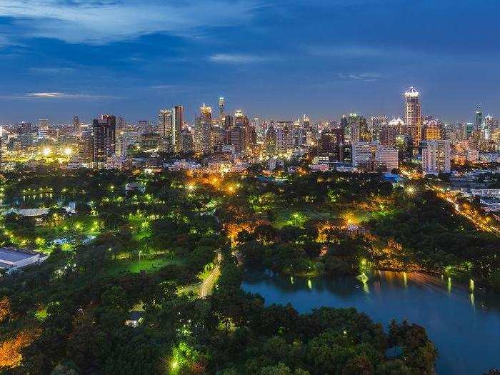 LUMPINI PARK, BANGKOK: A rare green space in Thailand
