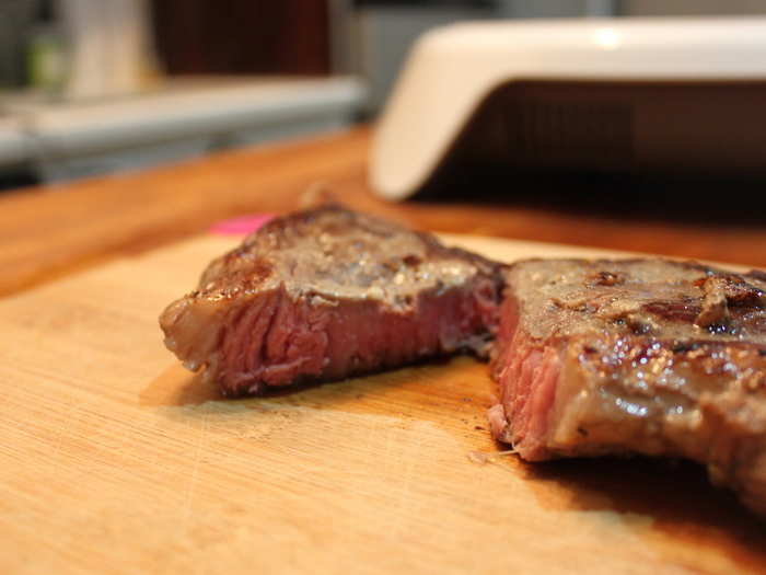 The meat was a constant pink all the way though — which is hard to achieve with a stovetop or broiler. When I tried it, it was tender and juicy. The steak tasted just like it was from a four-star restaurant. It might have been even better with fancier seasonings.