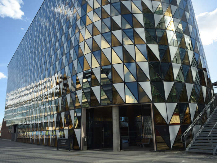 4. (10) Karolinska Institute: 89.9 — The Karolinska Institute in Stockholm, Sweden, may have moved down in QS