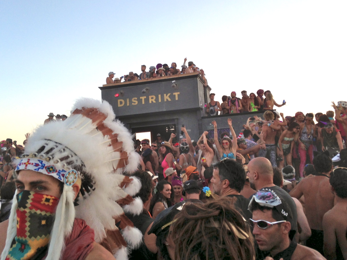 Burning man White Fur - m4m