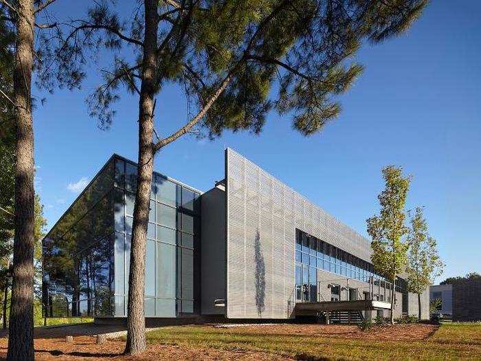 Regional Plant 2 Facility boasts a simple, glass and steel rectangular structure. It sits on the campus of Wake Technical Community College in Raleigh, North Carolina.