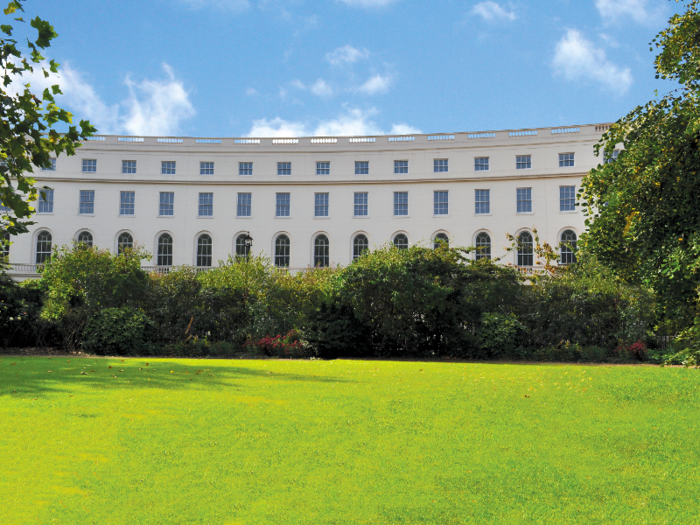 The crescent fronts onto the 410 acres of Regent’s Park.