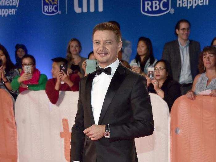 Jeremy Renner looked dapper for the premiere of "Arrival," in which he stars opposite Amy Adams.