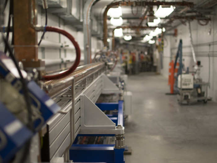 In the linac, electromagnets and microwave radio-frequency fields are used to accelerate the electrons, which must travel in a vacuum to ensure they don’t bump into other particles and slow down.