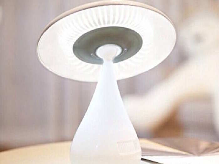 A lamp that purifies the air.