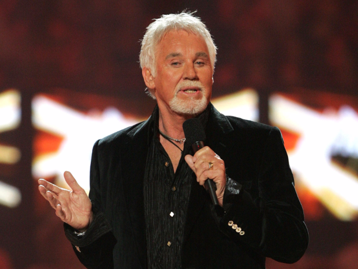 28. Kenny Rogers — 47.5 million units