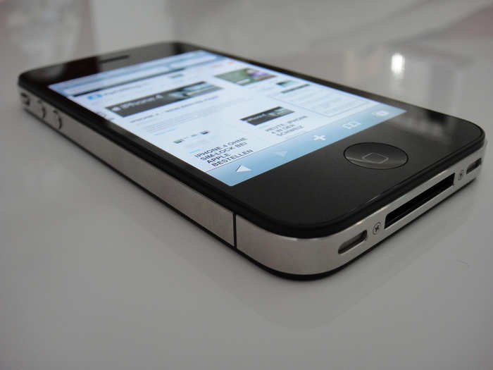 Another shot of the iPhone 4S. Just look at it.