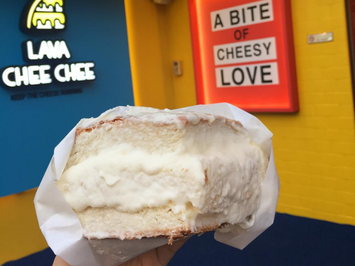 Cream cheese bun, Lava Chee Chee