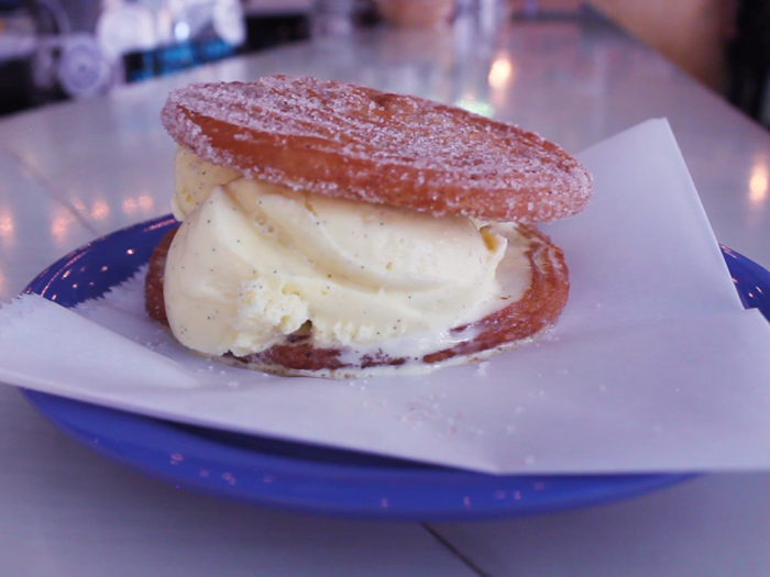 Churro ice cream sandwich, Playa Betty