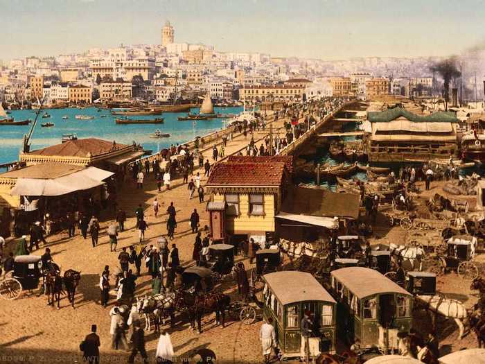 Starting in the 19th century, the city expanded northward. Istanbul