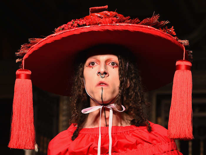 7. The models at the Angel Chen show on September 16 wore these enormous red hats tied with a pretty pink bow.