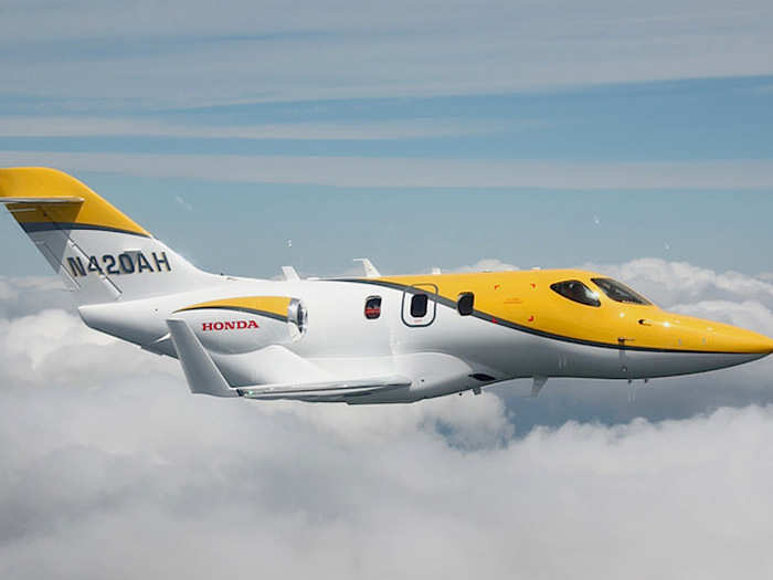 The HondaJet also emits less nitrogen dioxide than other light business jets.