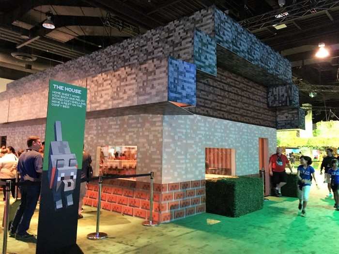 Step inside this Minecraft-y house...