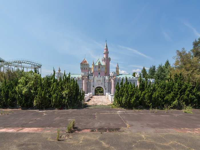 Nara was built to resemble Disneyland in California, US, and it still looks a bit like a Disney resort, with a pink castle that