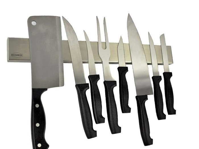 Magnetic knife strip