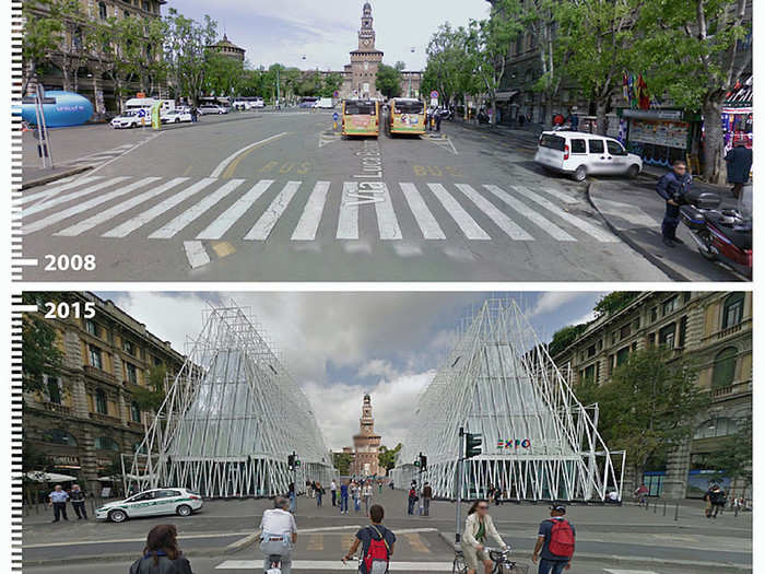 Two pavilions made of glass and steel jazz up this street in Milan, Italy. A ticket office and a cultural event space operate inside.