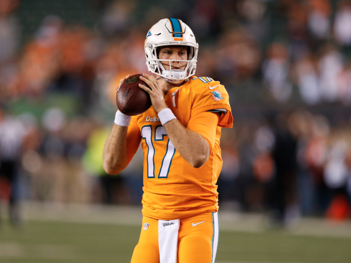 Tennessee Titans (+3.5) at Miami Dolphins (Sunday, 1:00 p.m. ET)