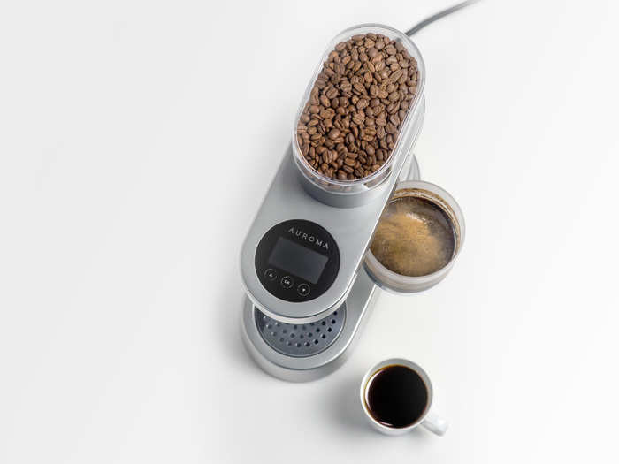 Auroma One brews a high-tech personal coffee with zero plastic waste.