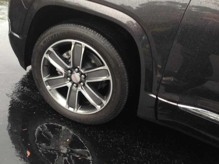 The wheel arches are a design sticking point for some. With a somewhat low vehicle like the Acadia, they lose some of the their ability to evoke a larger pickup truck ...