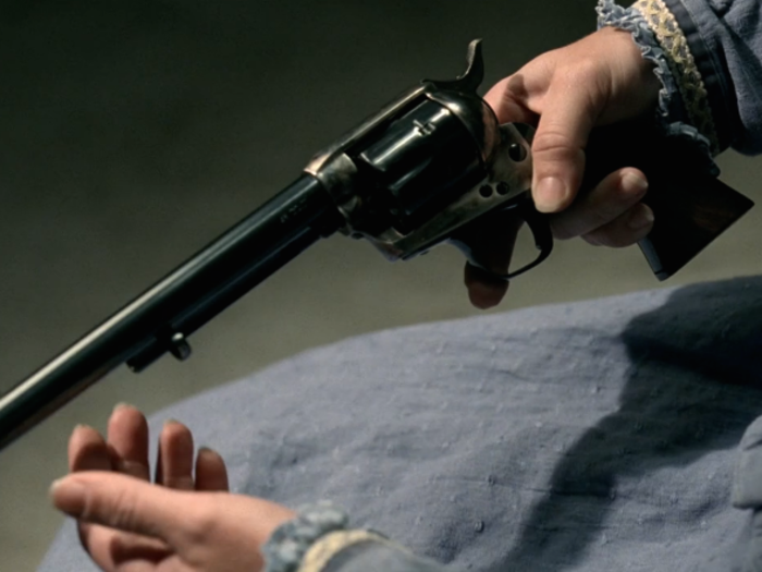 And a flash of a gun. This looks like the same one she used to kill a fellow host at the end of episode three.