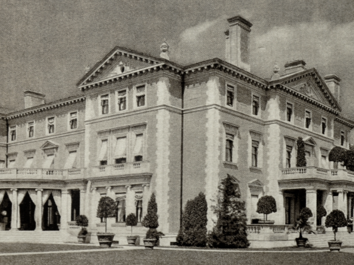 9. (tie) WOODLEA, BRIARCLIFF MANOR, NY: 70,000 square feet. Originally built as a private residence, the mansion has been home to Sleepy Hollow Country Club since it was founded in 1911.