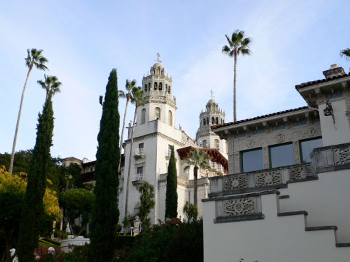 12. HEARST CASTLE, SAN SIMEON, CA: 60,645 square feet. This castle, built for newspaper magnate William Randolph Hearst and completed in 1947, has 56 bedrooms and 61 bathrooms.