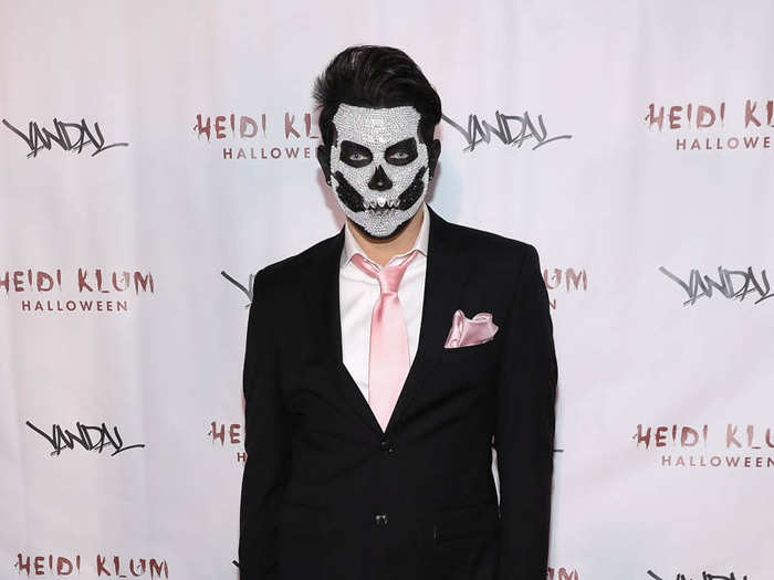 Makeup artist Manny Gutierrez wore this incredible rhinestone skull.