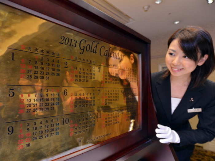 Gold calendar