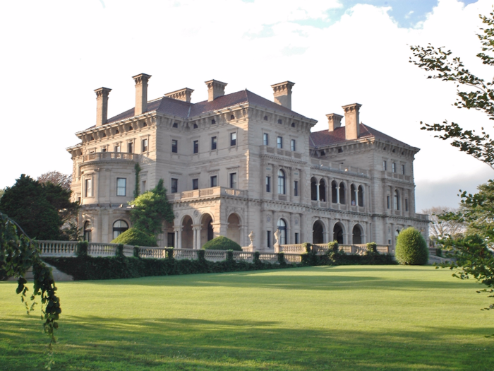 RHODE ISLAND: Newport Mansions