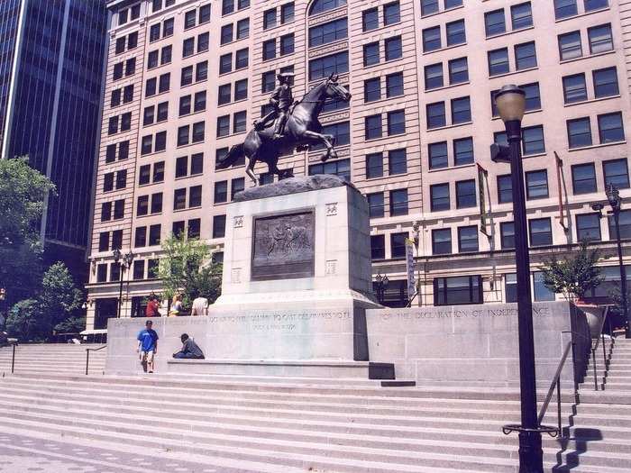 DELAWARE: Caesar Rodney statue