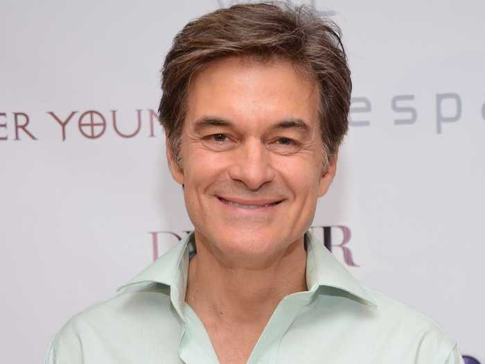 Dr. Mehmet Oz earned dual medical and business degrees from the University of Pennsylvania in 1986. While in medical school, Dr. Oz served as the student body president. He now hosts the daily "Dr. Oz Show."