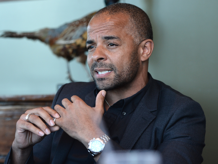 Jonathan Mildenhall, Airbnb