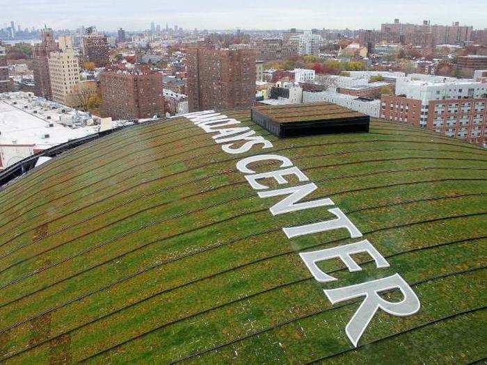 The building sits up against the Barclays Center, a 675,000-square-foot sports arena and performance venue.