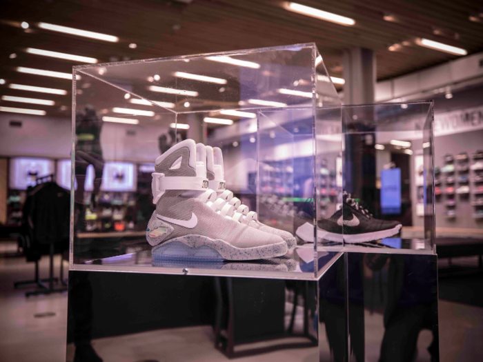 As you enter the store, the largeness of the store is immediately apparent. To the left are the stands where Nike will hold community events like meet and greets with designers (both inside and outside of the company), athletes, and celebrities. It