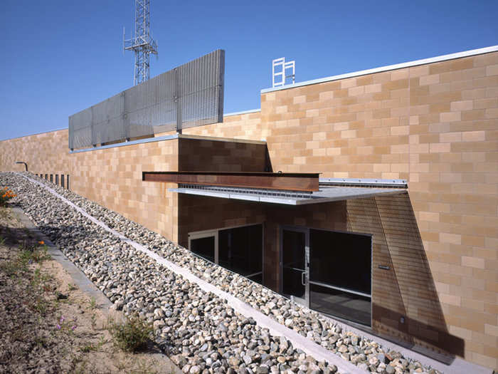 In California, the Murrieta Border Patrol Station was designed to blend in with the arid desert landscape. Constructed in 2004, the building