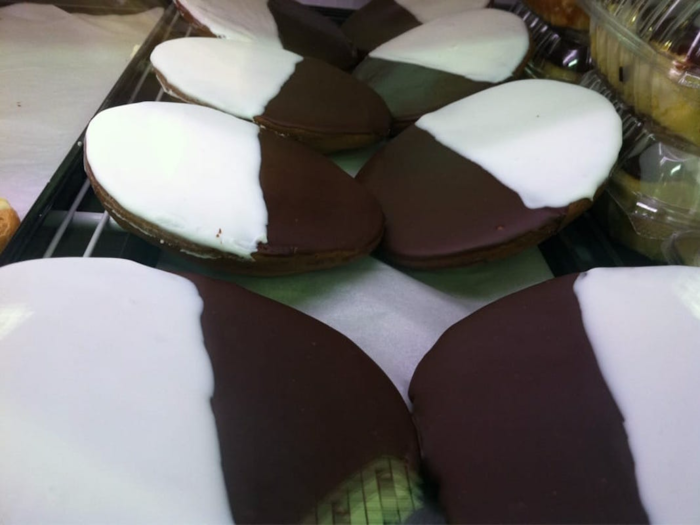 Philadelphia, Pennsylvania: the black and white cookie at Famous 4th Street Delicatessen