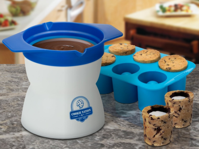 Milk and cookie shot maker - $18.26