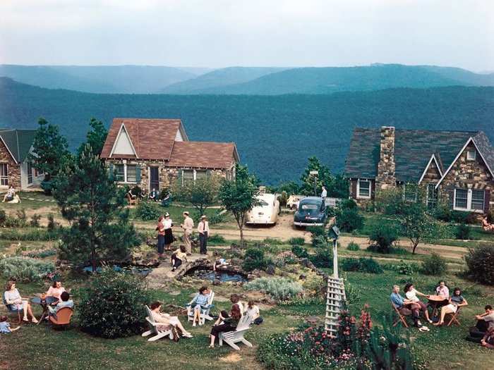 Arkansas, 1946: Arkansas travelers luxuriate in a new tourist court on the ridges of the Blue Ozarks — part of the state