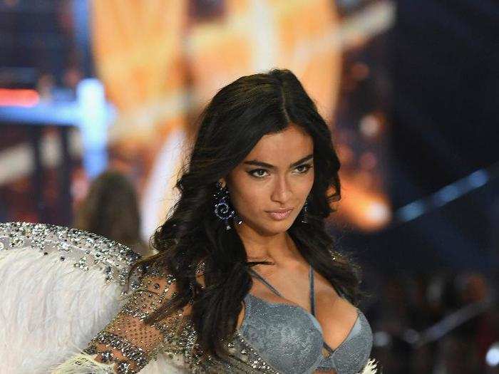 21-year-old Kelly Gale looked every bit an angel.