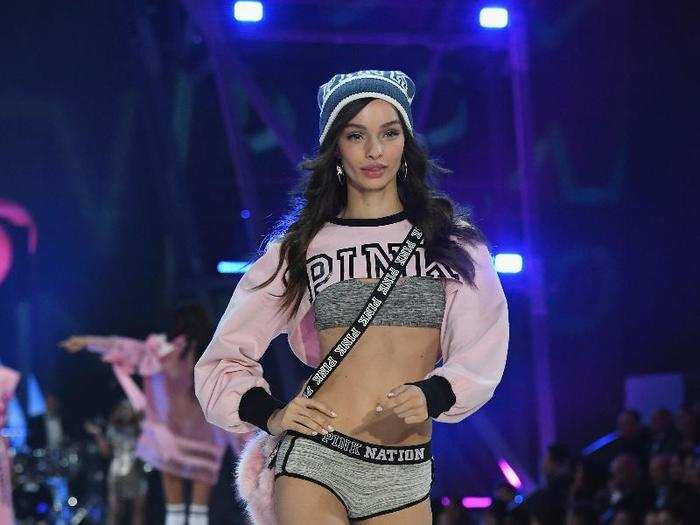 Luma Grothe looked comfortable on the runway.