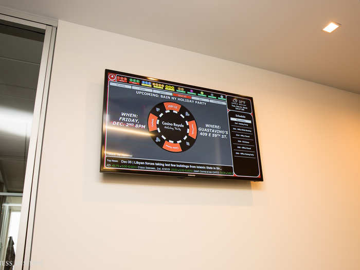 Also strewn around the office are wall-mounted TVs, which broadcast global news, NYC subway statuses, and upcoming office events. The TVs also showcase new hires and highlight recent jobs well done.