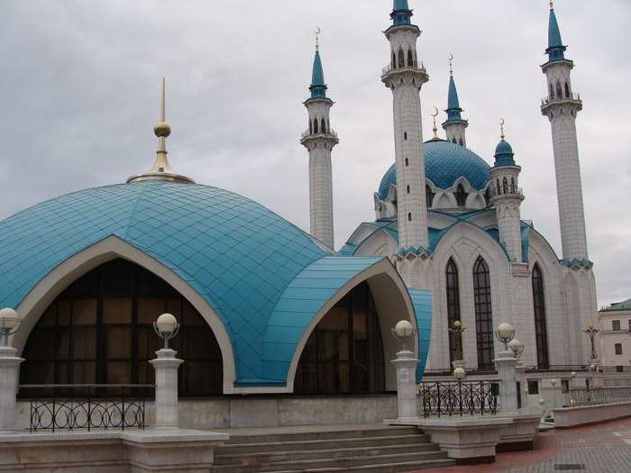 ... the Qolşärif Mosque, in Kazan, Russia ...