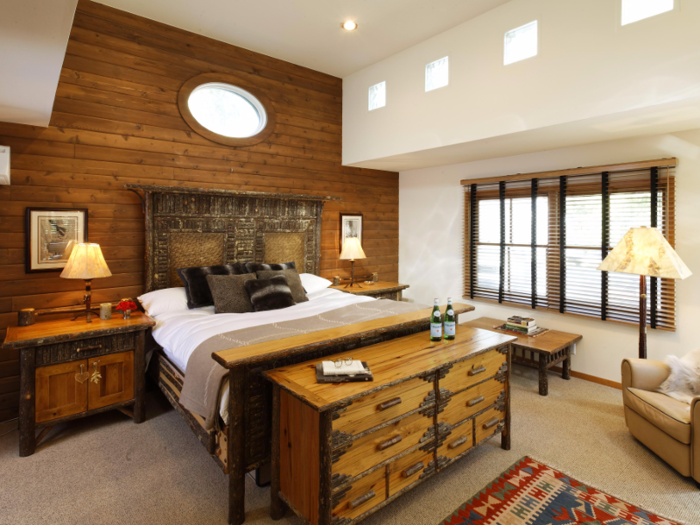 With wood paneling all around, this Aspen home really exudes a log cabin vibe.