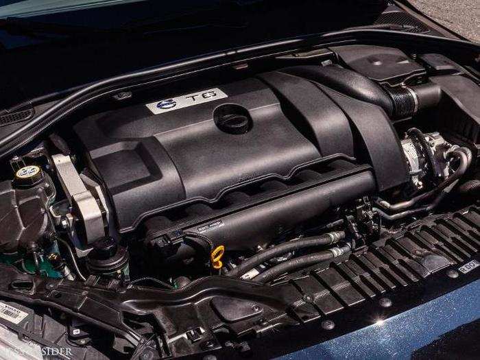 Under the hood is a sideways-mounted, 345-horsepower turbocharged 3.0-liter inline-six-cylinder engine sending power to all-four wheels through a six-speed automatic transmission.