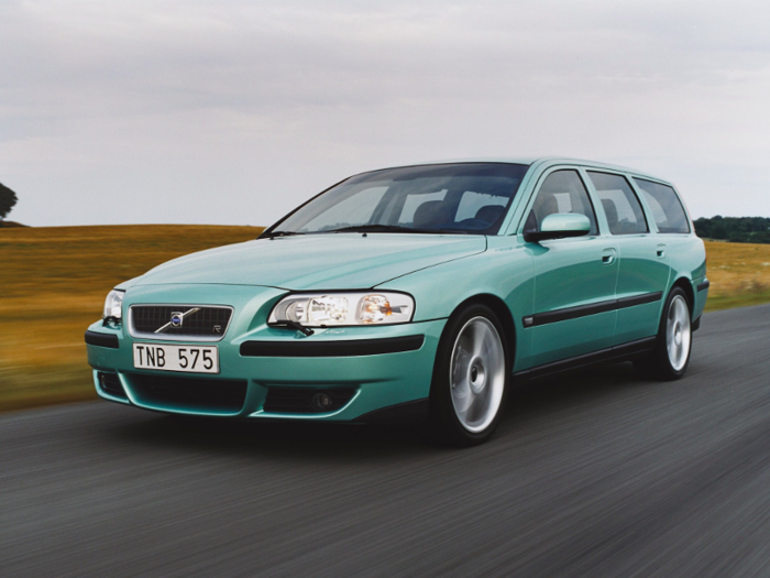 In the early 2000s, Volvo unleashed the 300-horsepower second-generation V70R.