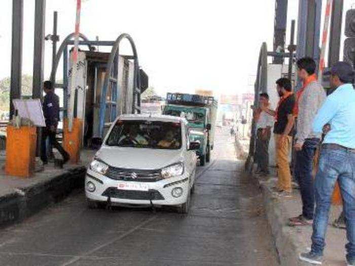 Toll plaza operators