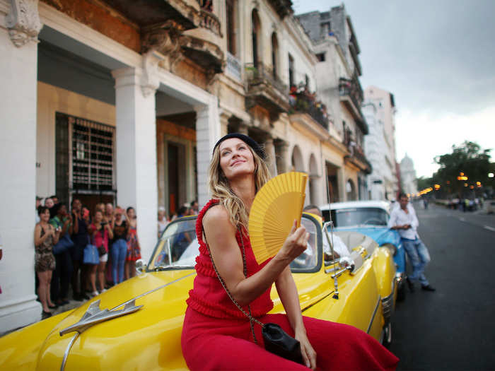 Brazilian model Gisele Bundchen posed at the Paseo del Prado street in Havana, Cuba, before Karl Lagerfeld